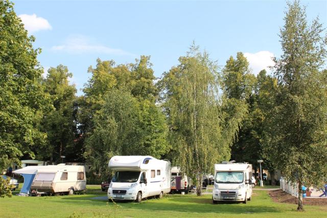 caravanning-camping-20.jpg