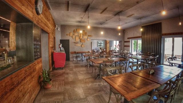 Camping Sokol - Praha 9 - restaurace.jpeg