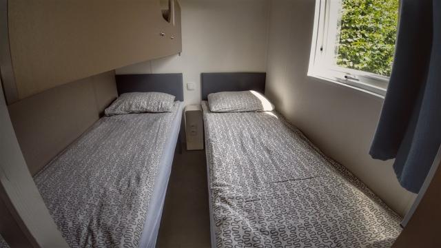 camping-sokol-ceska-republika-praha-pohled-na-auto-mobilni-dum-