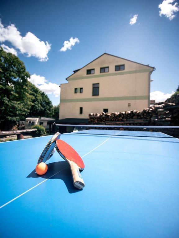 hotel-holzbecher-ceska-republika-ceska-skalice-stolni-tenis1.jp