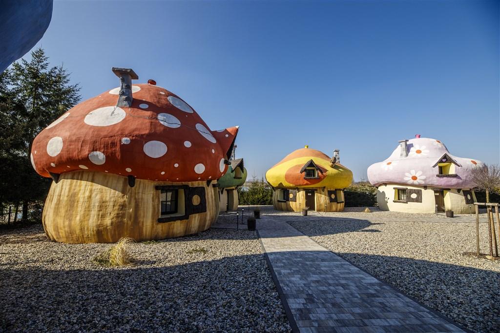 hotel-jesenice-ceska-republika-jesenice-ubytovani-smouli-houbic