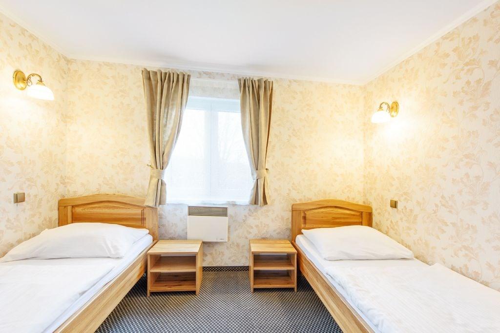 hotel-jesenice-ceska-republika-jesenice-ubytovani-venkovni-apar