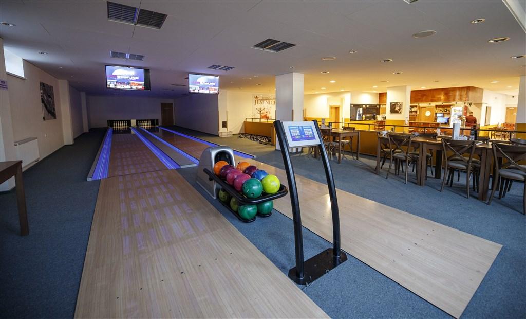 hotel-jesenice-ceska-republika-jesenice-bowling (2).jpg
