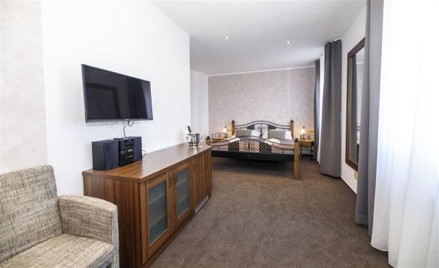 hotel-jesenice-ceska-republika-jesenice-apartman (5).jpg