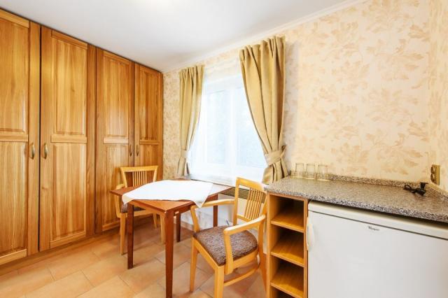 hotel-jesenice-ceska-republika-jesenice-ubytovani-venkovni-apar