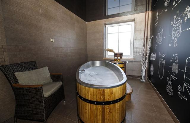 hotel-jesenice-ceska-republika-jesenice-pivni-koupel1.jpg