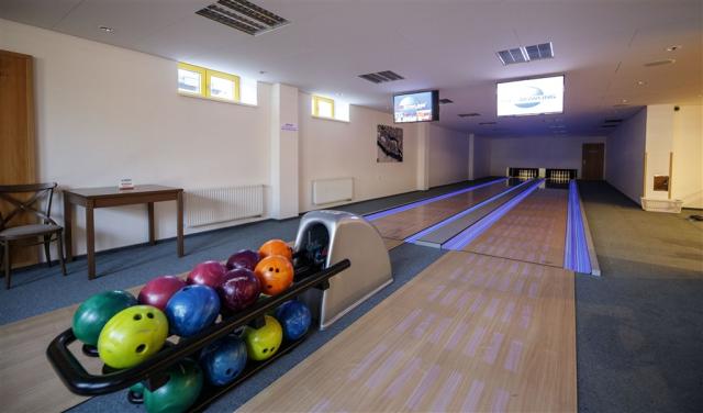hotel-jesenice-ceska-republika-jesenice-bowling.jpg