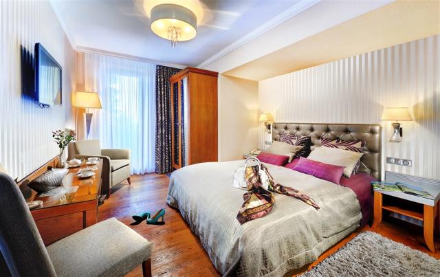 grandhotel-praha-slovensko-tatranska-lomnica-pohled-na-pokoj-mo