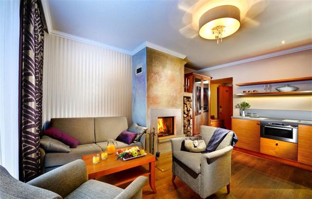 grandhotel-praha-slovensko-tatranska-lomnica-obyvaci-pokoj-apar