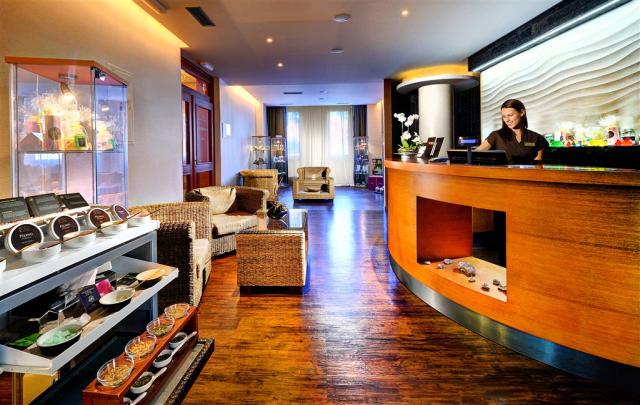 grandhotel-praha-slovensko-tatranska-lomnica-wellness-recepce.j