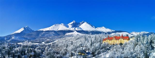 grandhotel-praha-slovensko-tatranska-lomnica-pohled-na-hotel-v-