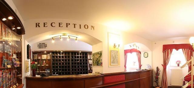 hotel-flora-cesko-marianske-lazne-recepce.jpg