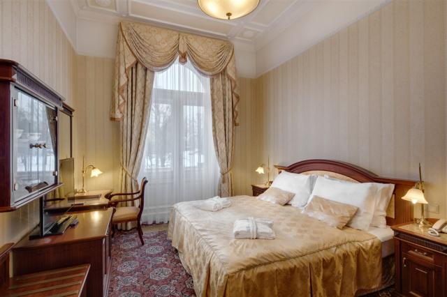 hotel-nove-lazne-ceska-republika-marianske-lazne-pokoj-suite-ex