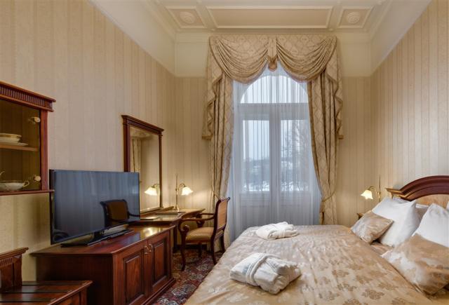 hotel-nove-lazne-ceska-republika-marianske-lazne-pokoj-suite-ex