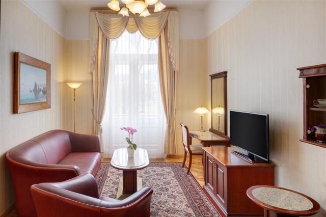 hotel-nove-lazne-ceska-republika-marianske-lazne-pokoj-suite-im