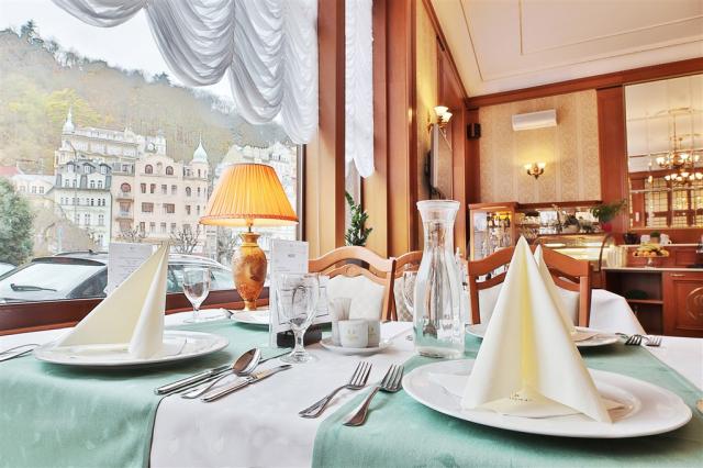 Spa-Hotel-Olympia-Karlovy-Vary-Cesko-restaurace (8).jpg