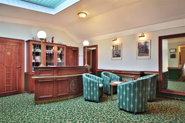 Spa-Hotel-Olympia-Karlovy-Vary-Cesko-procedury (4).jpg