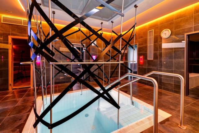 wellness_hotel_pohoda_luhacovice_virivka2.jpg