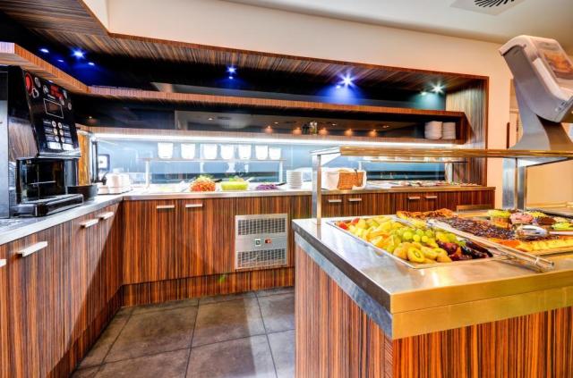 wellness_hotel_pohoda_luhacovice_restaurace1.jpg