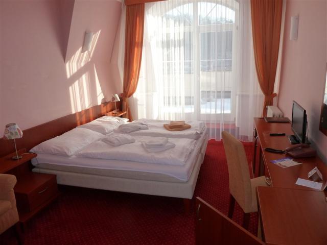 komplex-miramare-dvouluzkovypokoj.JPG