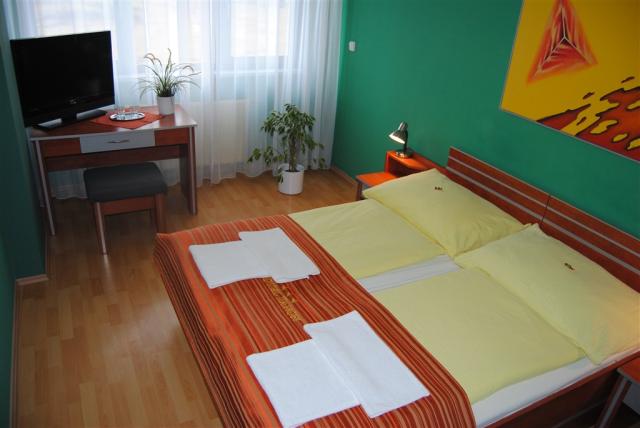 hotel-panon-hodonin-2luzkovy-pokoj.JPG