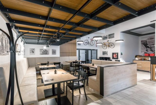 hotel-restart-cesko-jicin-restaurace-snidane.jpg