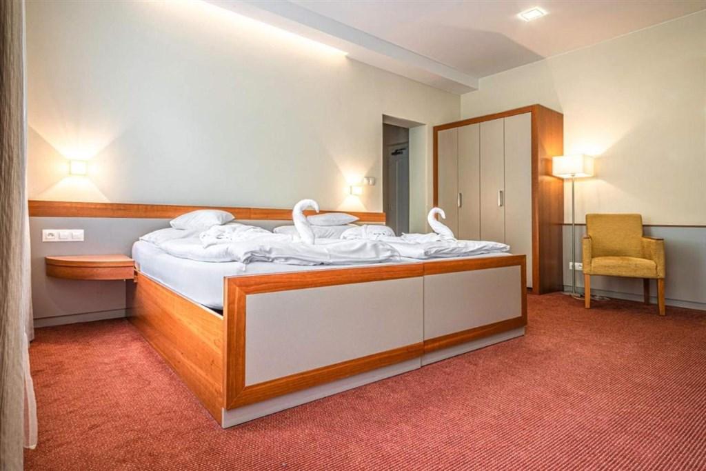 hotel-reza-ceska-republika-frantiskovy-lazne-dvouluzkovy-pokoj-