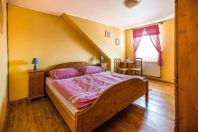 hotel-rustikal-detenice-dvouluzkovy-pokoj.jpg