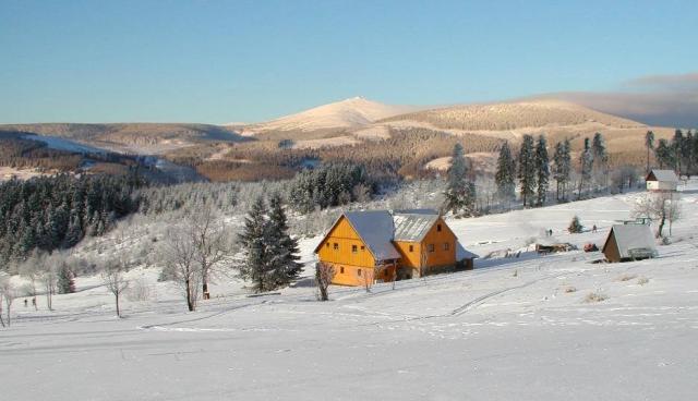 hotel-snezenka-mala-upa-hotel-a-okoli.jpg