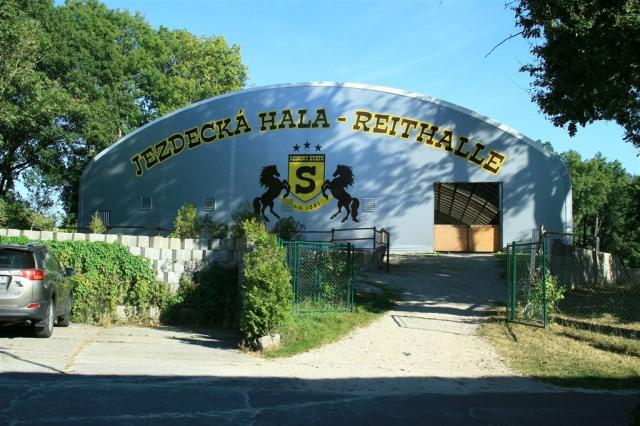 resort-stein-cheb-skalka-jezdecka-hala.jpg