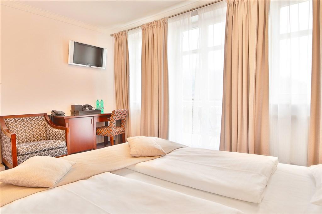 Spa-Hotel-Sun-Marianske-Lazne-Cesko-pokoj-deluxe (2).jpg