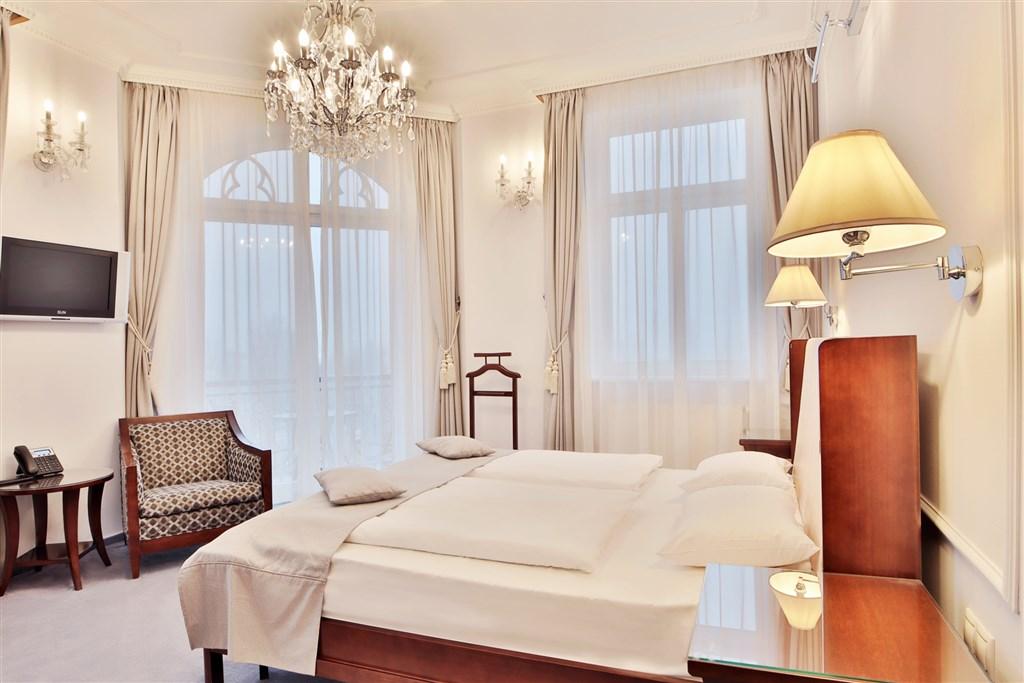 Spa-Hotel-Sun-Marianske-Lazne-Cesko-pokoj-suite.jpg