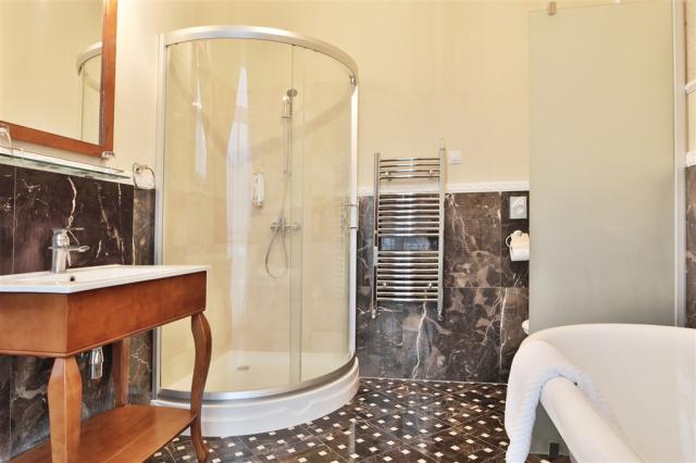 Spa-Hotel-Sun-Marianske-Lazne-Cesko-pokoj-superior.jpg
