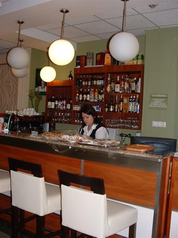 hotel-hungarospa-thermal-hajduszoboszlo-hs10-bar.jpg