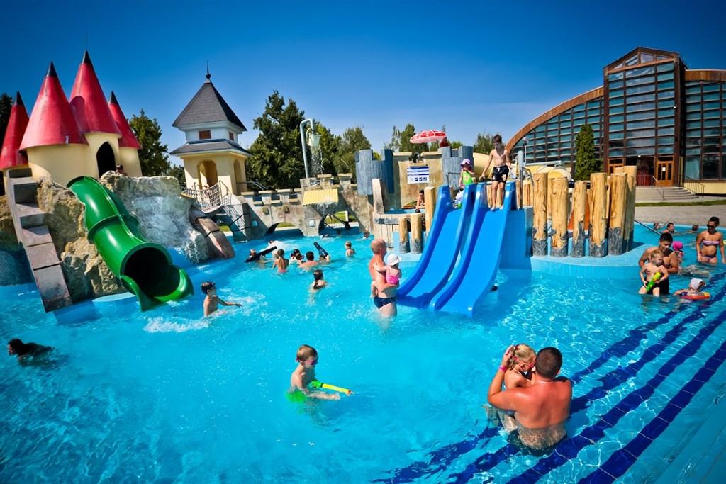 hotel-hungarospa-thermal-hajduszoboszlo-aquapalace-detsky-bazen