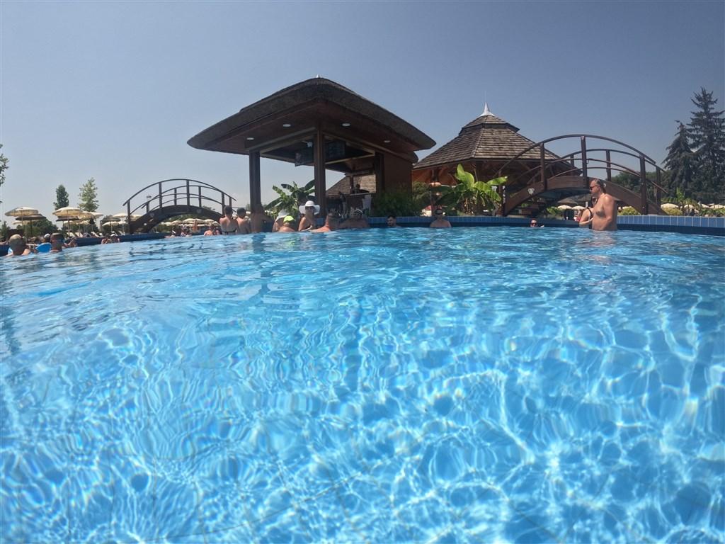 hotel-hungarospa-thermal-hajduszoboszlo-Premium-Zona-bar-v-baze
