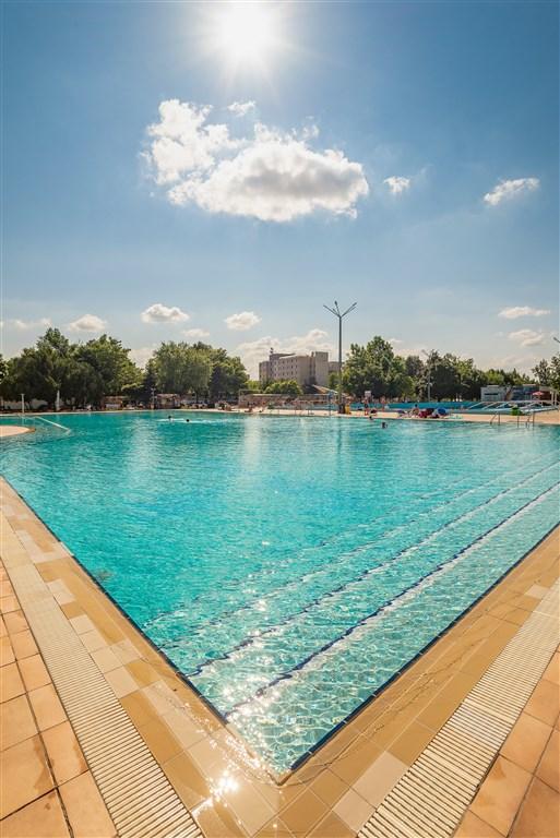 hotel-hungarospa-thermal-hajduszoboszlo-plaz.jpg