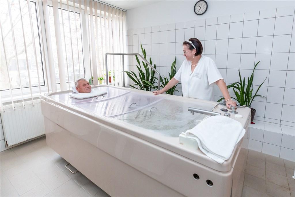 hotel-hungarospa-thermal-hajduszoboszlo-vodolecba.jpg