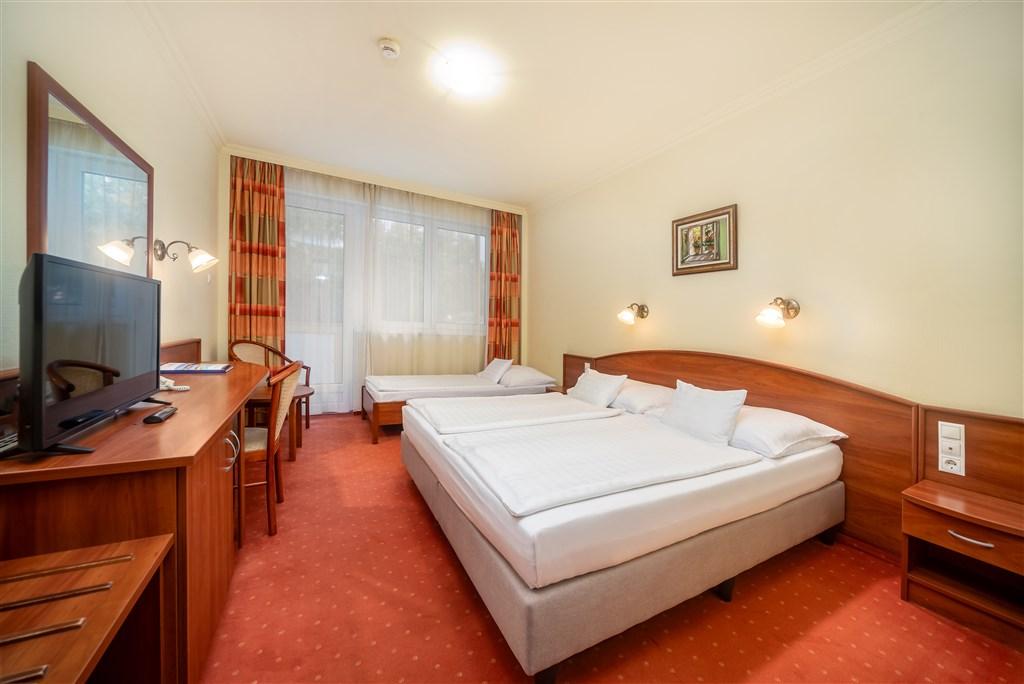 hotel-hungarospa-thermal-hajduszoboszlo-triluzkovy-pokoj-balkon