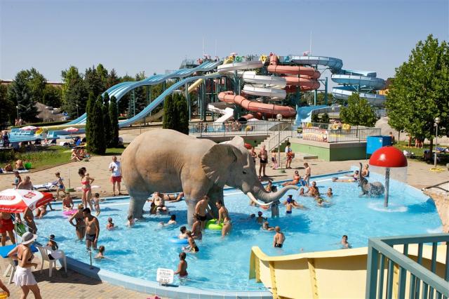 hotel-hungarospa-thermal-hajduszoboszlo-Aquapark.JPG
