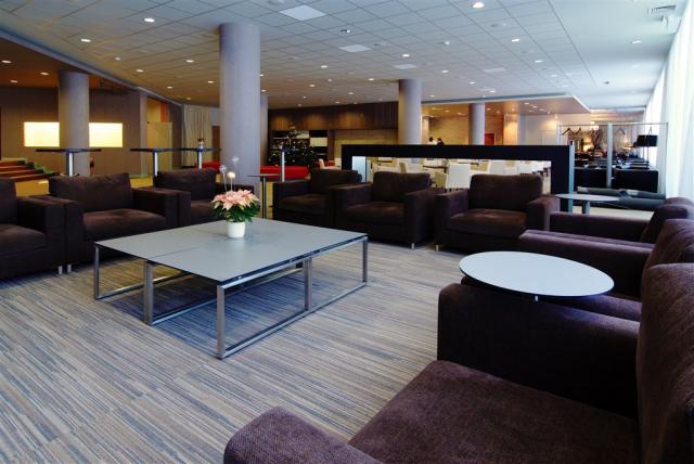 hotel-grand-slovensko-jasna-lobby.jpg