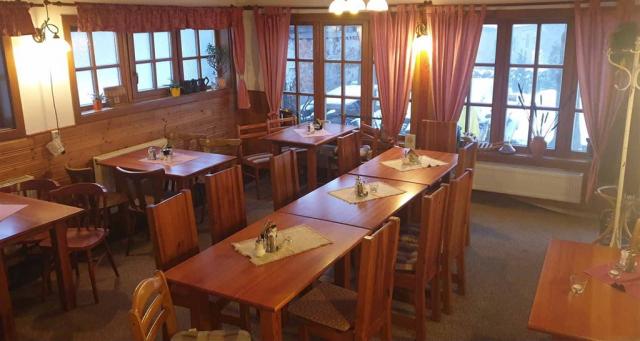 penzion-bohemia-horni-blatna-restaurace.jpg