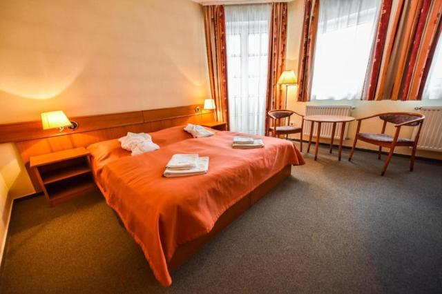 aqua-hotel-termal-madarsko-mosonmagyarovar-dvouluzkovy-pokoj-st