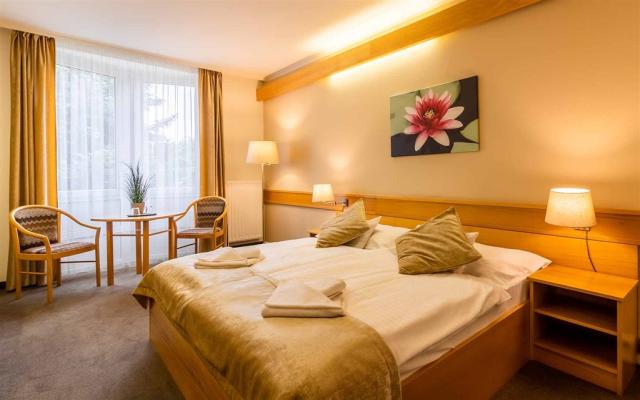 aqua-hotel-termal-madarsko-mosonmagyarovar-dvouluzkovy-pokoj-st