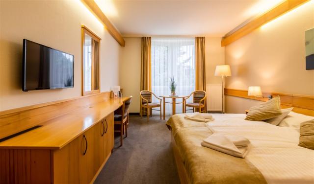 aqua-hotel-termal-madarsko-mosonmagyarovar-dvouluzkovy-pokoj-st