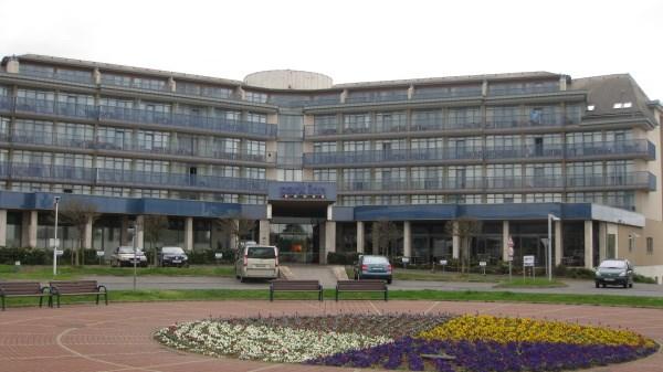 hotel-park-inn-sarvar-sv09-pohled-na-hotel.jpg