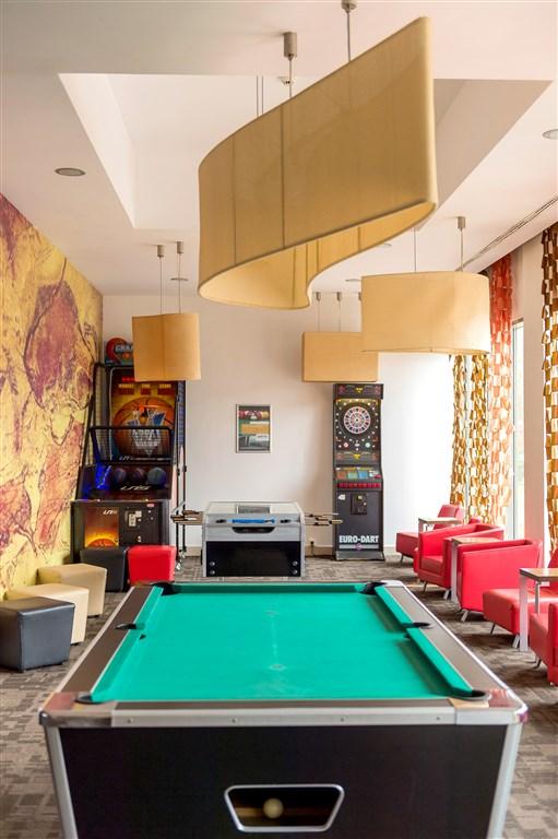 hotel-park-inn-sarvar-sv09-herna.jpg