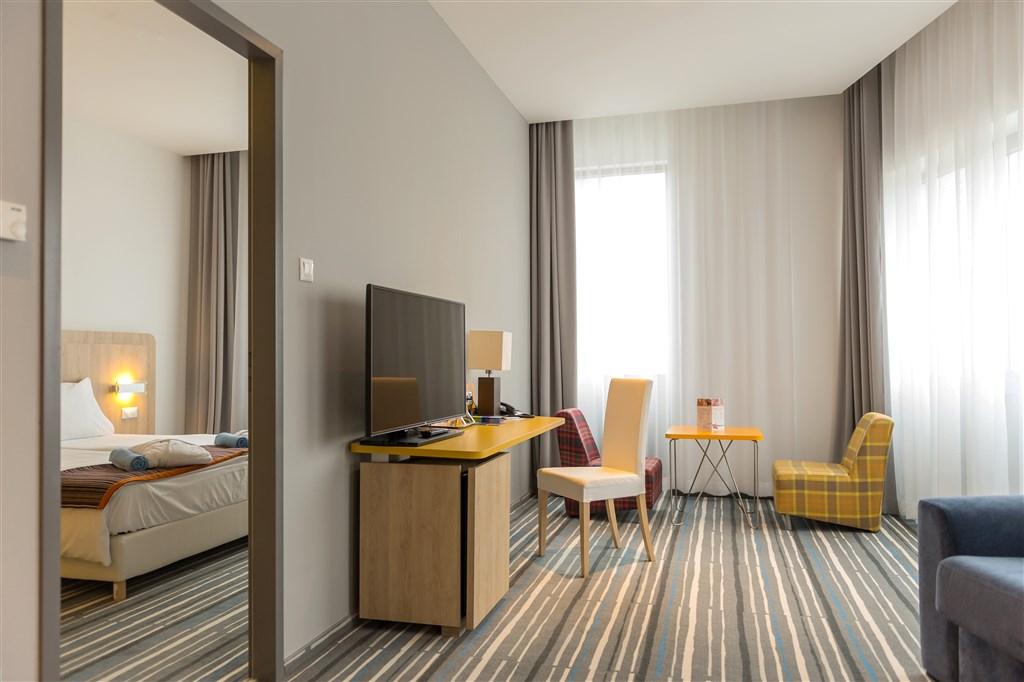 hotel-park-inn-sarvar-sv09-zarizeni-pokoje.jpg