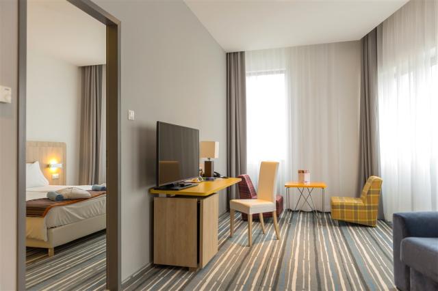 hotel-park-inn-sarvar-sv09-zarizeni-pokoje.jpg