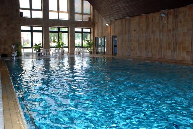 slovensko-dudince-hotel-diamant-vnitrni-bazen.jpg
